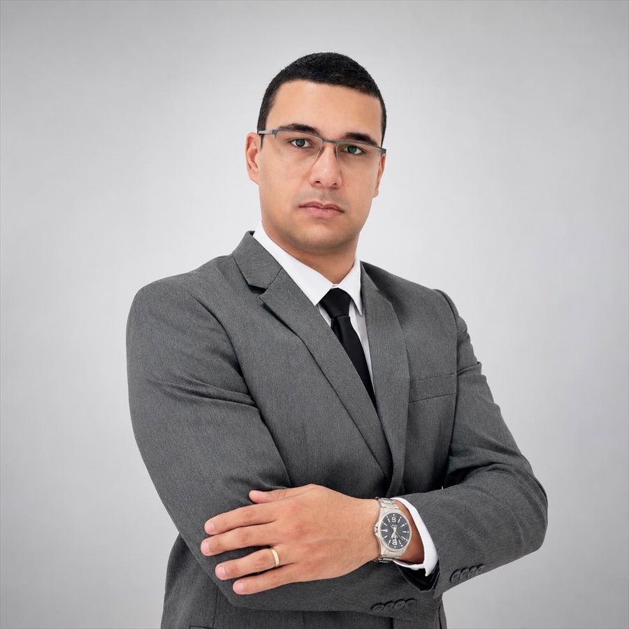 Dr. Carlos Eduardo Ferreira